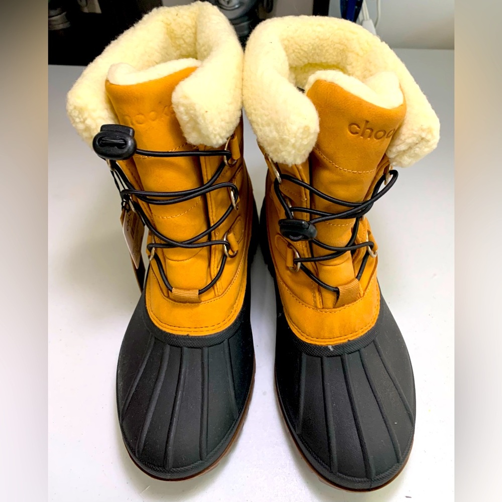 Chooka Tan and Black Duck Boots